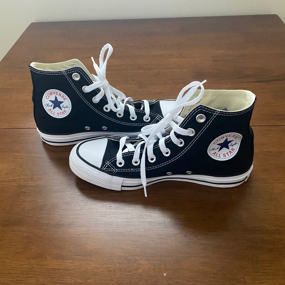 Converse High Top Black Sz 7 (women’s) WORN ONCE!